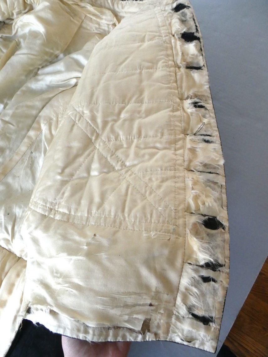silk lining of jacket in need of resortation